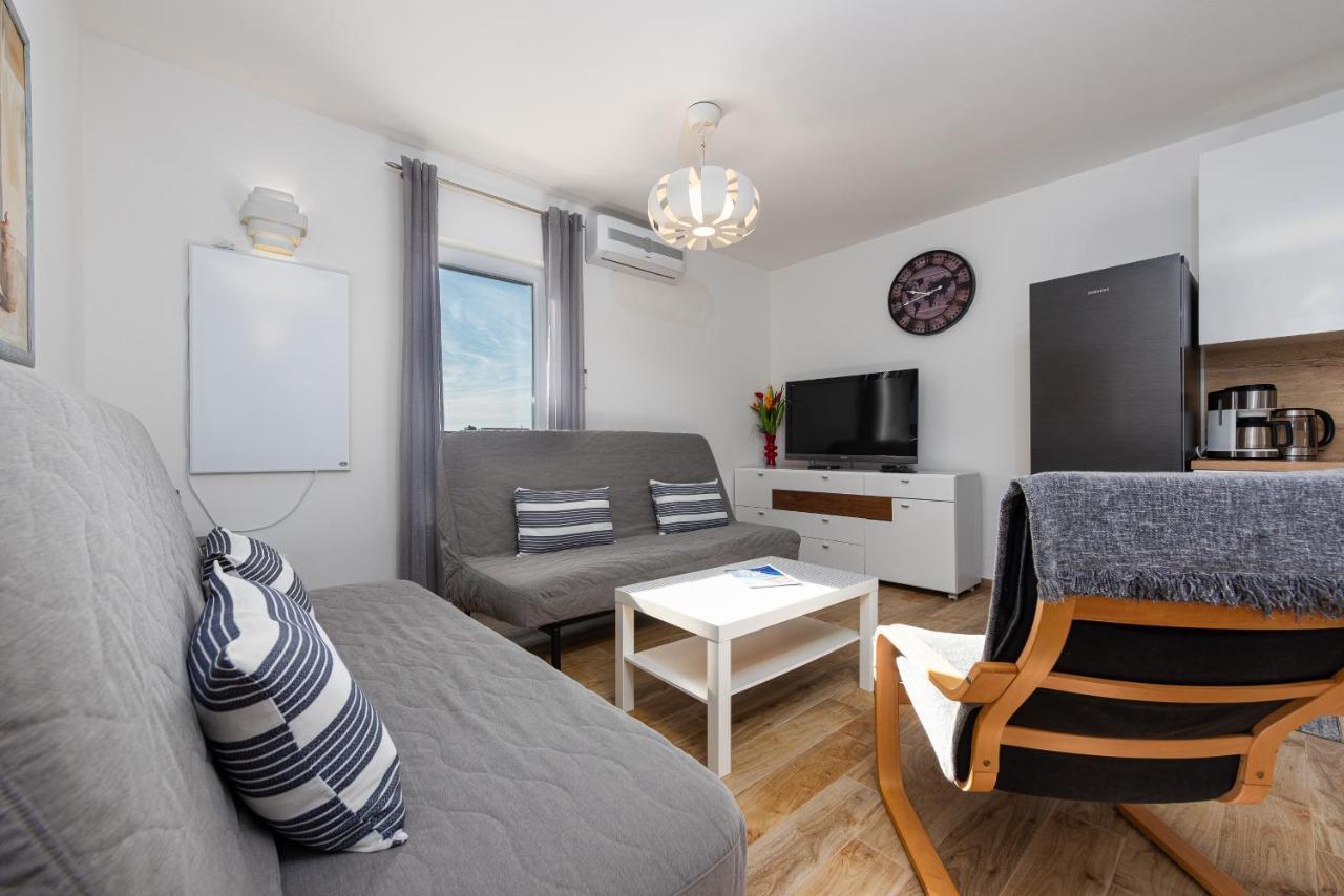 Hibiskus App1 Apartment Vir Exterior photo