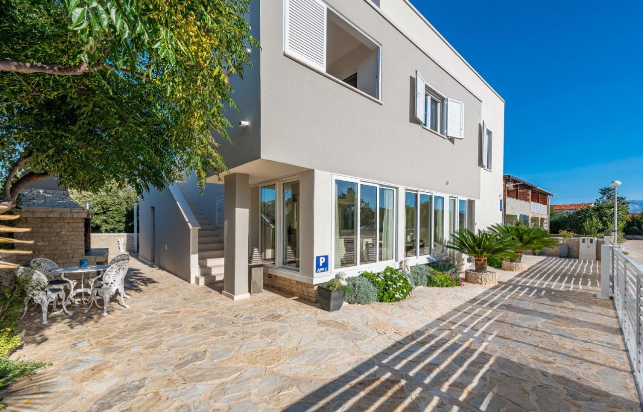 Hibiskus App1 Apartment Vir Exterior photo