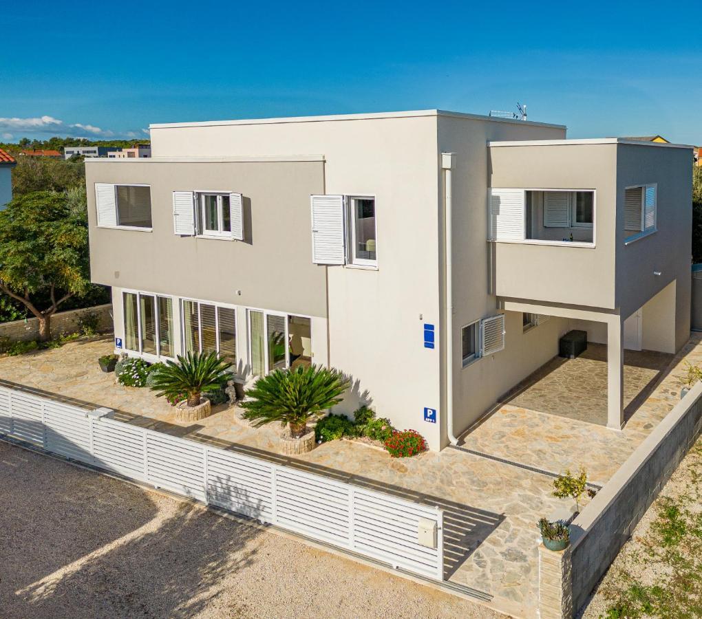 Hibiskus App1 Apartment Vir Exterior photo